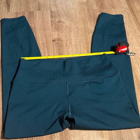 Vuori Inversion Rib Legging - Picture 7 of 9